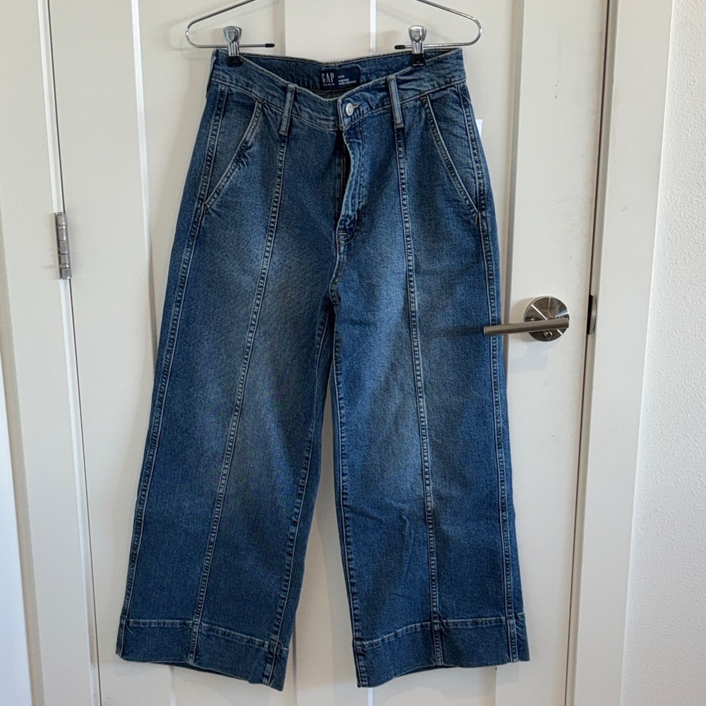 GAP High-Rise Wide-Leg Crop Jeans size 4-27S